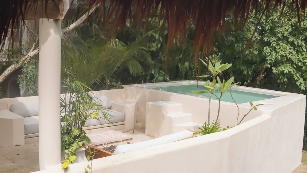 Padma Ha Retreats