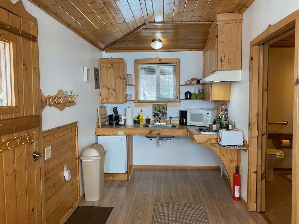 Angels Rest on Resurrection Bay LLC