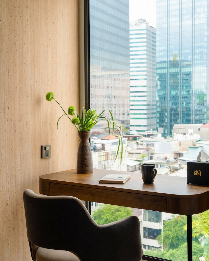 Kin Hotel Thai Van Lung 39