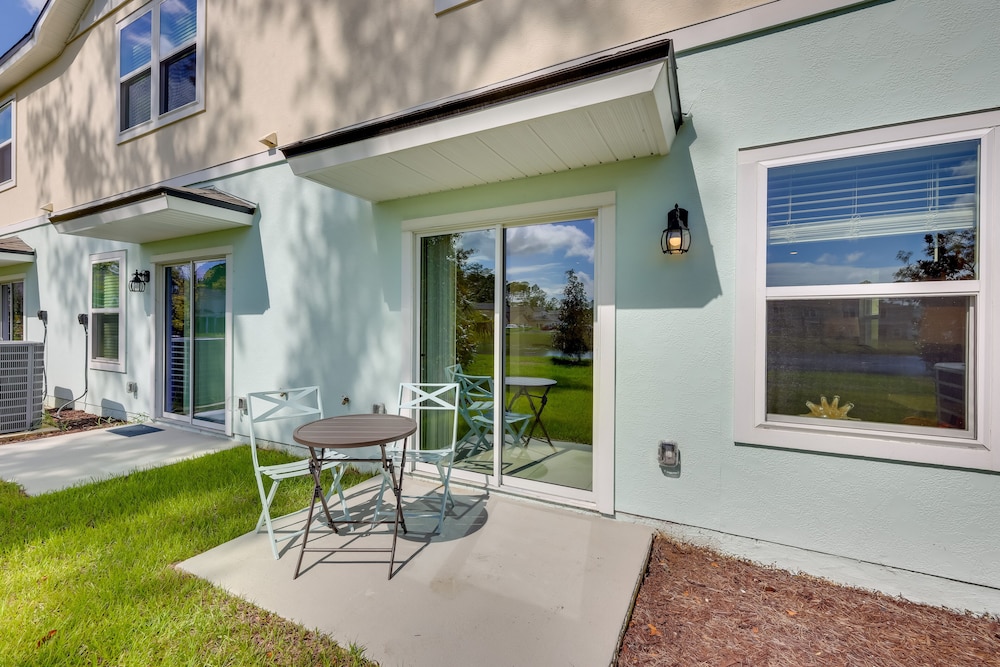 Sunny St Augustine Getaway w/ Patio & Pool Access view 5