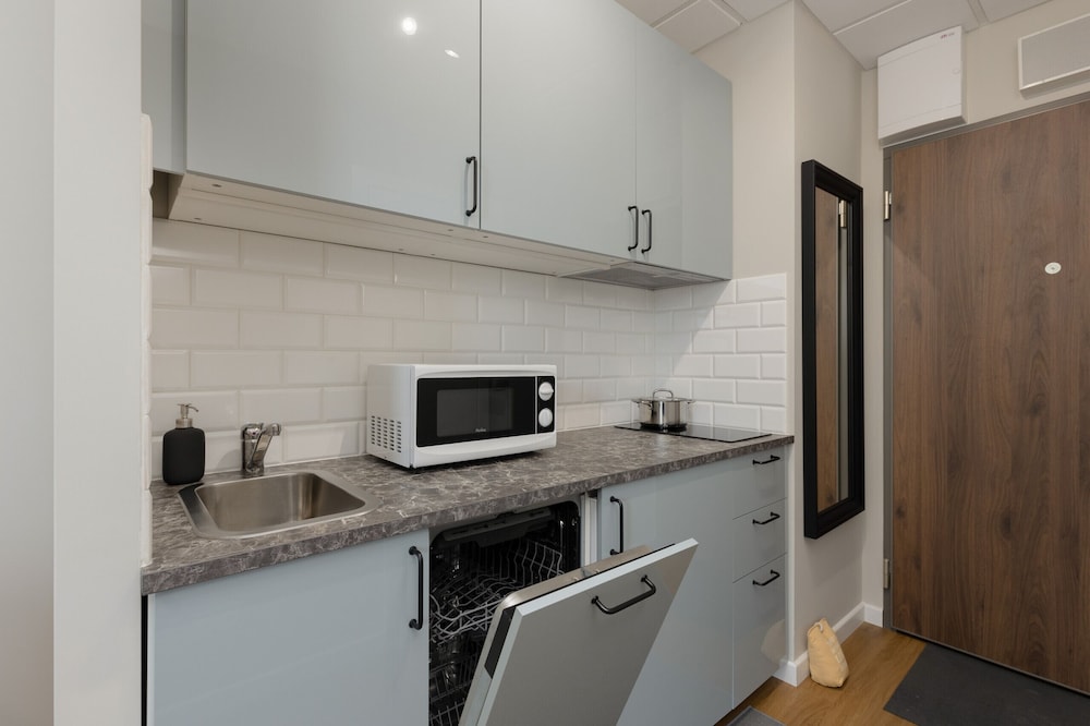 Studio With AC Warsaw Wola by Renters view 5