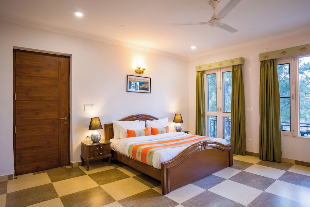 Alaya Stays Captains Nest 3 BHK Retreat With Garden & Scenic Views