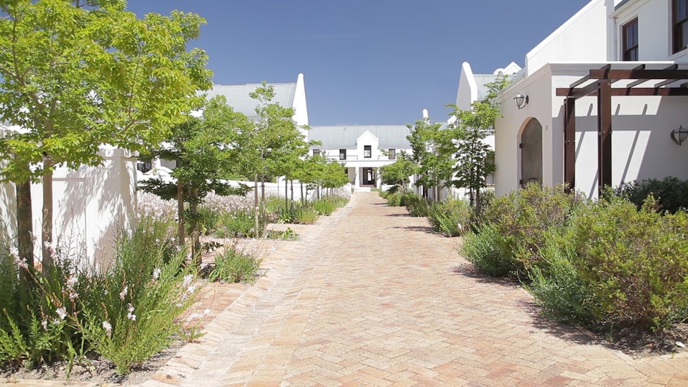 Winelands Golf Lodges at De Zalze