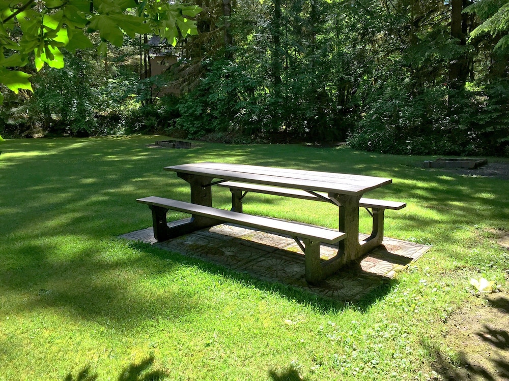 57SW - Fireplace - WiFi - Sleeps 6