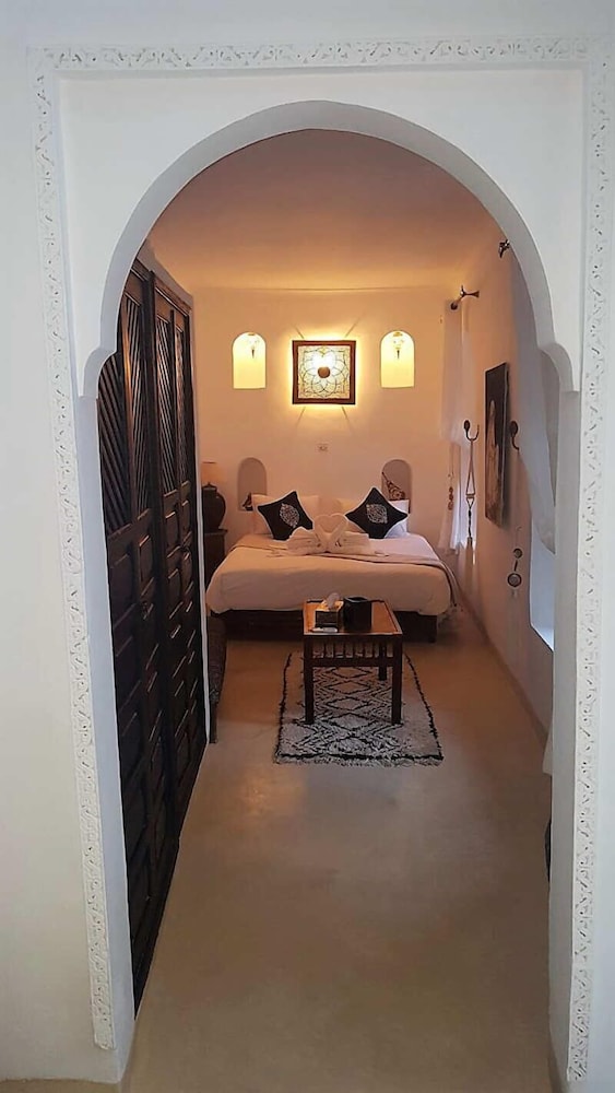 Riad Essaada