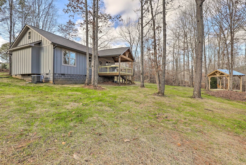 Creek-view Getaway w/ Deck, Yard, & Fire Pit! view 2