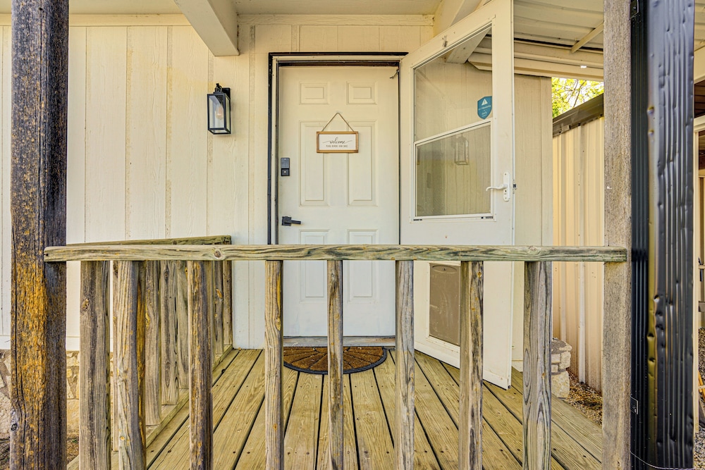 Bright Home w/ Fire Pit: Near Possum Kingdom Lake! view 5
