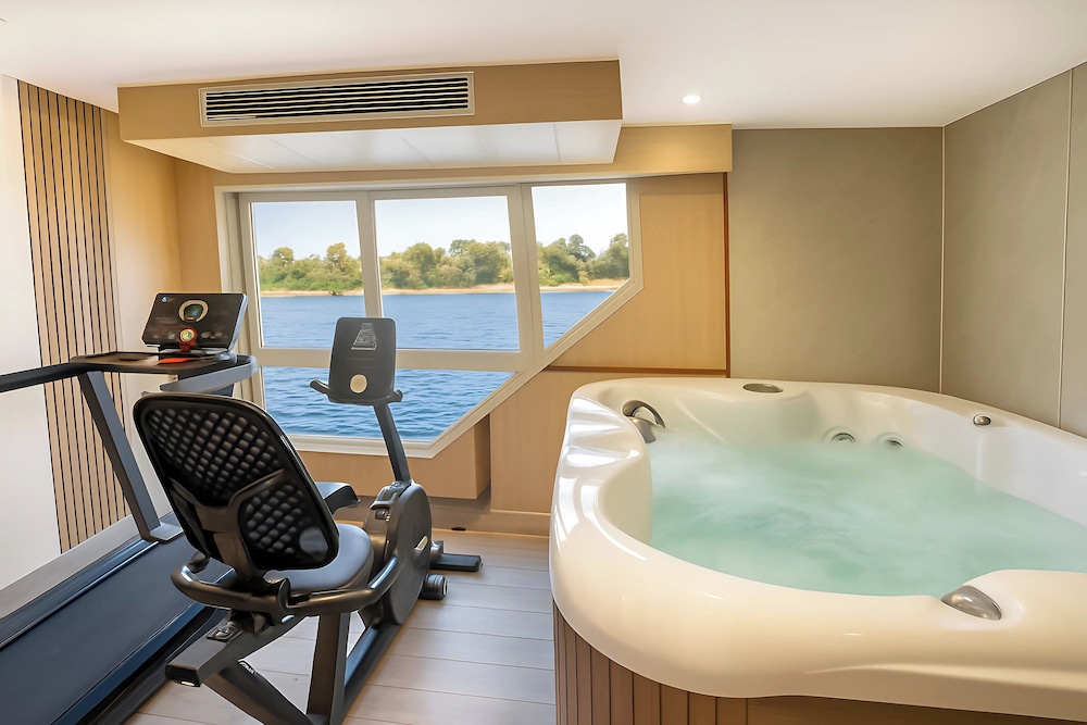 Nile Cruise Rene, Every Wednesday from Aswan for 3 nights and every Saturday from Luxor for 4 nights, including three meals