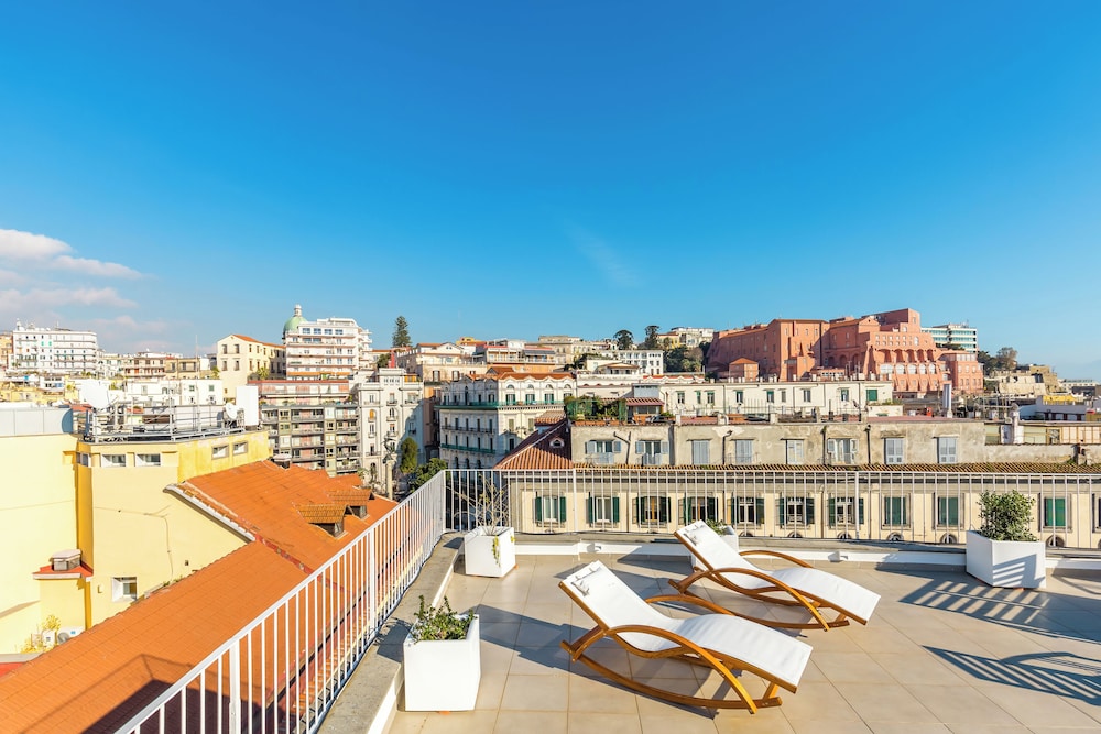 Poerio Rooftop Luxury Apartment
