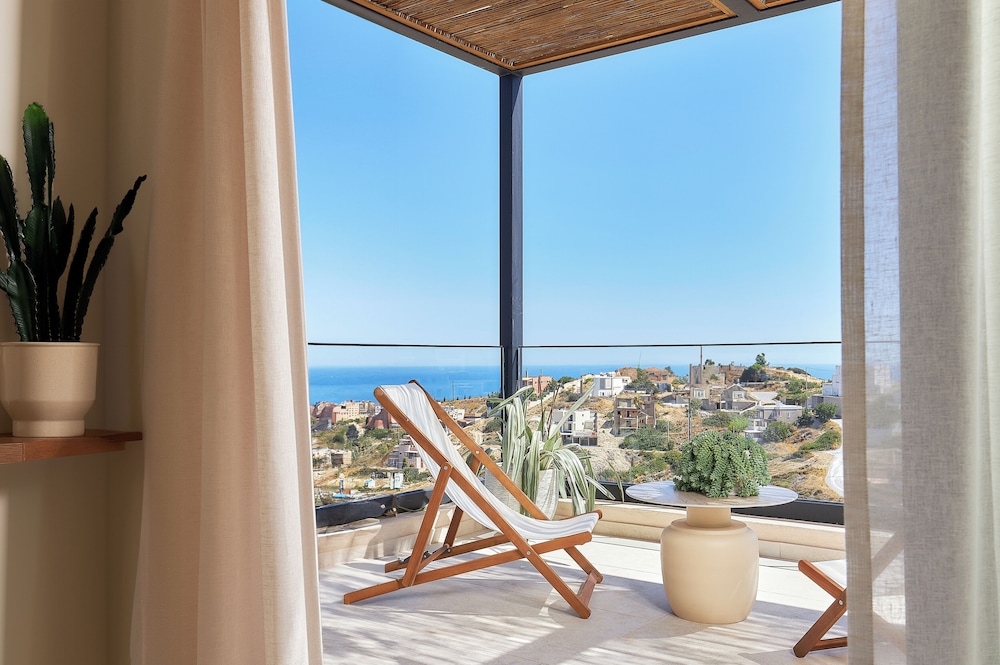 The Nook -luxury Living at the Edge of Tranquility
