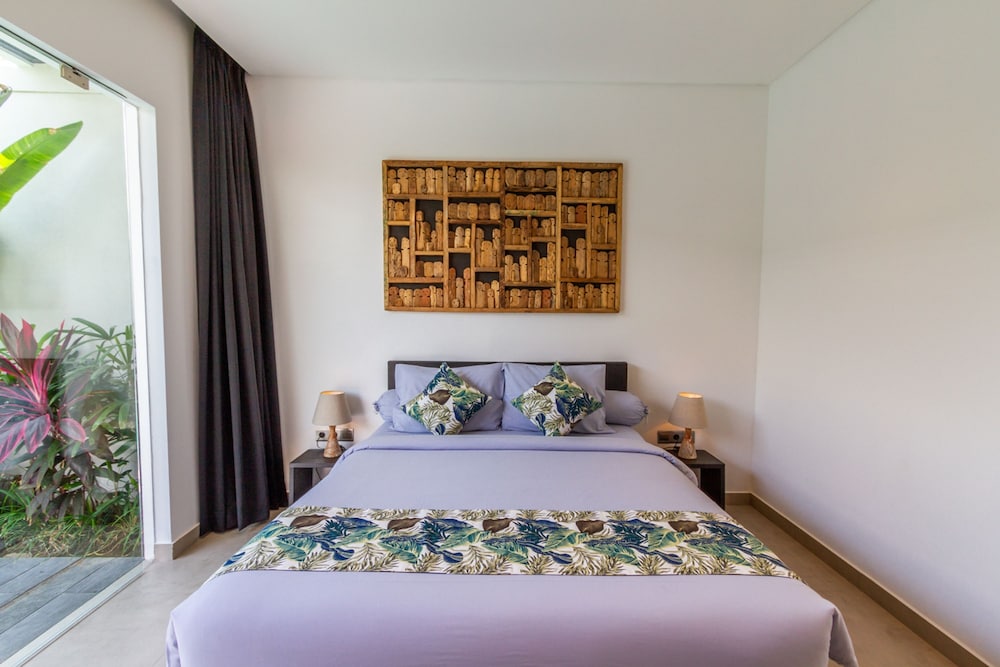 Villa Lys by Alfred in Bali - Charming 3BD Villa w Pool View Near Berawa Beach