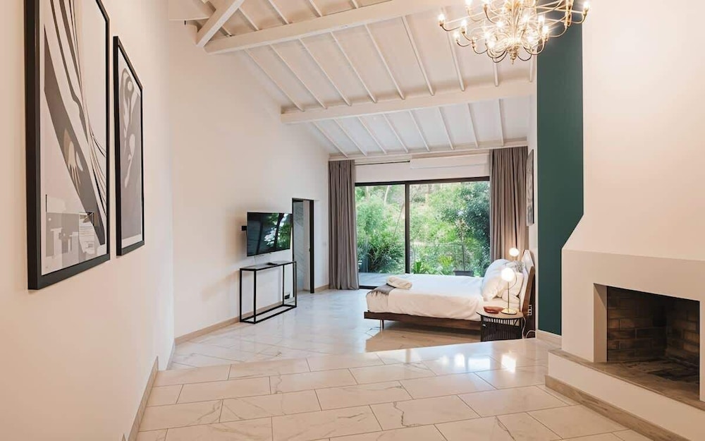 Amazing 6BR Oasis in Poblado MDE