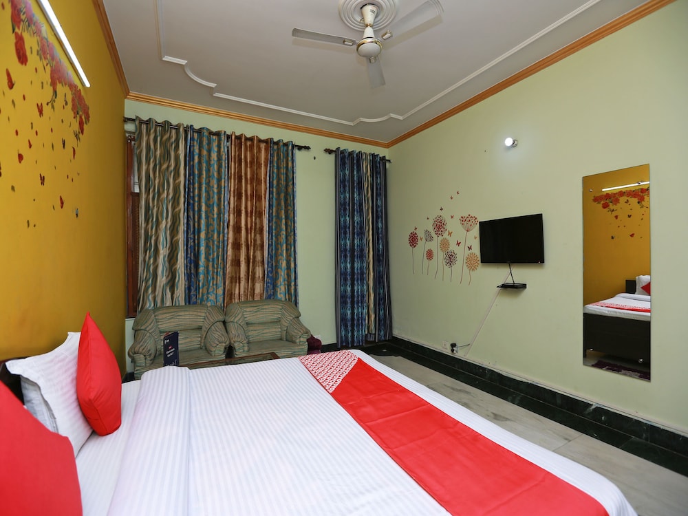 OYO 11752 Hotel Sun Palace Residency