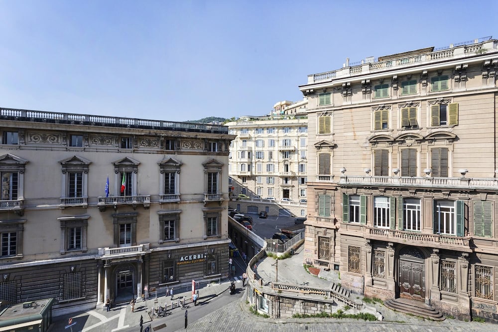 Genoa Vacations - Cairoli Stylish Apartment by Wonderful Italy - Property Image 11