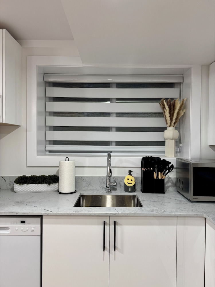 Levida Living - Cozy 2 Bedroom Suite at the Heart of Langley
