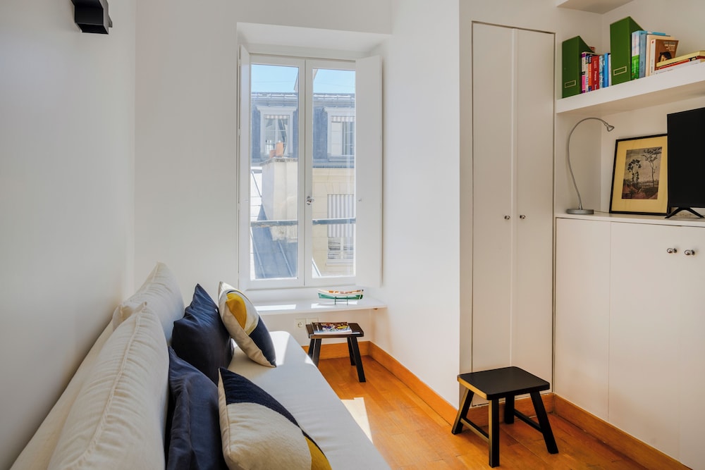 Paris St Germain Central residence