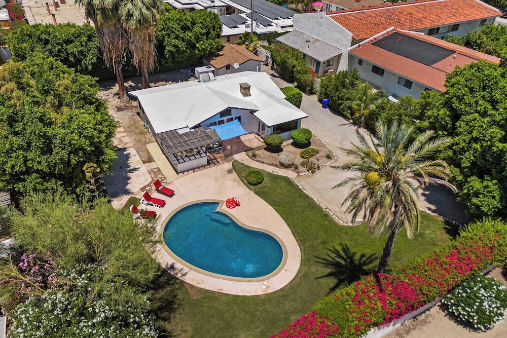 Dandelion by Avantstay Pool, 0.2mi to Downtown!