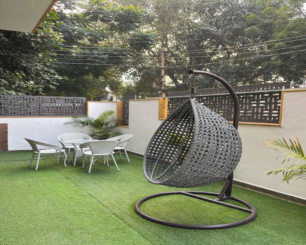 Housr 2 BHK Apartment Sector 39 Gurgaon