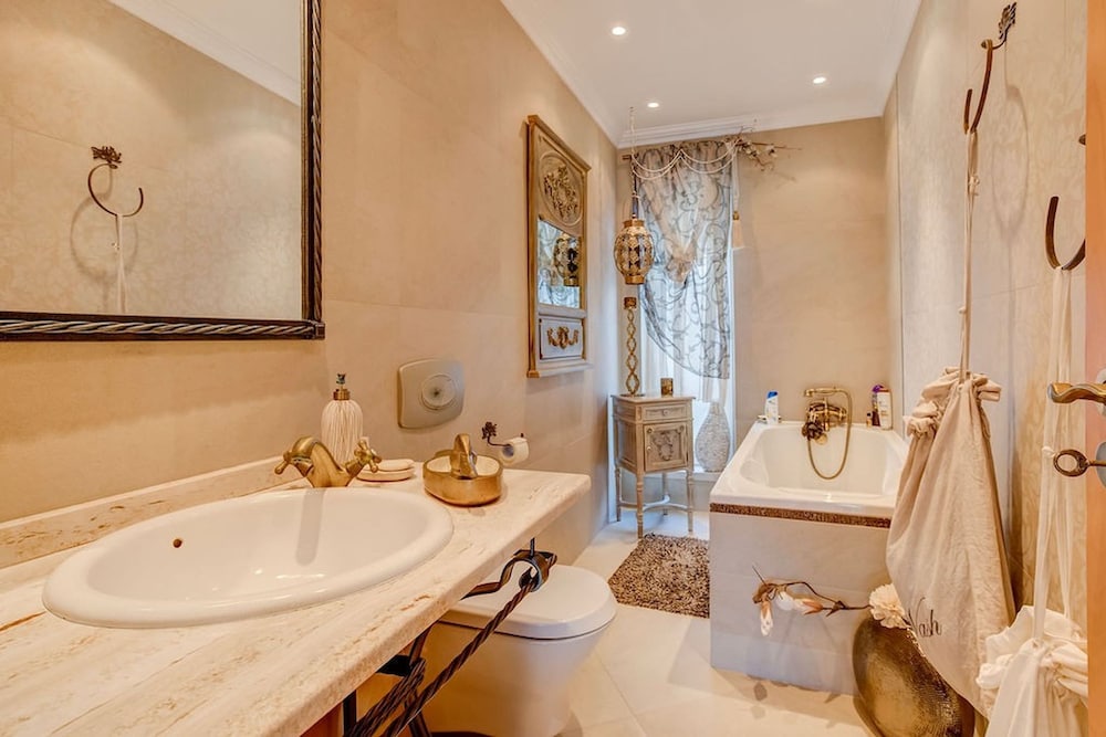 Carvoeiro Bay D Townhouse With Roof Top Jacuzzi