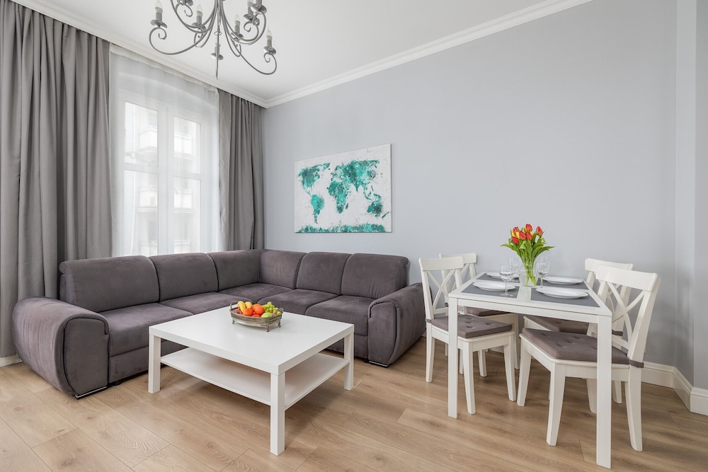 Luxury Apartment in Szczecin by Renters