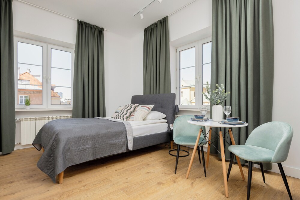Studio in the Old City by Renters view 5