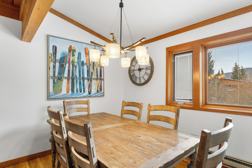Tennis Townhome #1327 : 2, 225