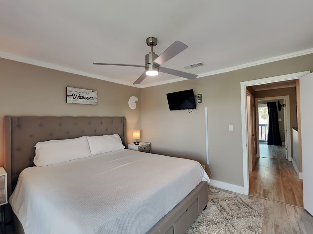 Coconut's Beach House by Southern Vacation Rentals