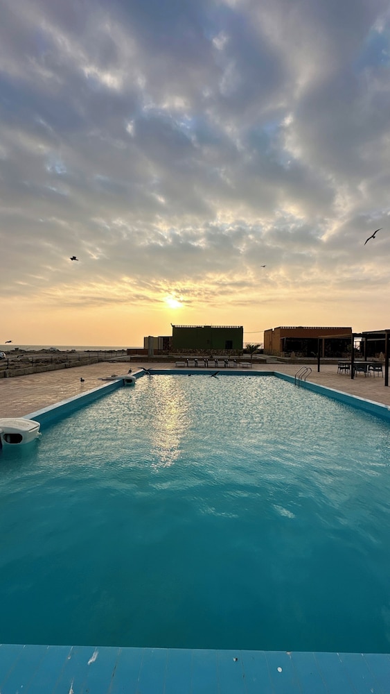 Roushan Resort