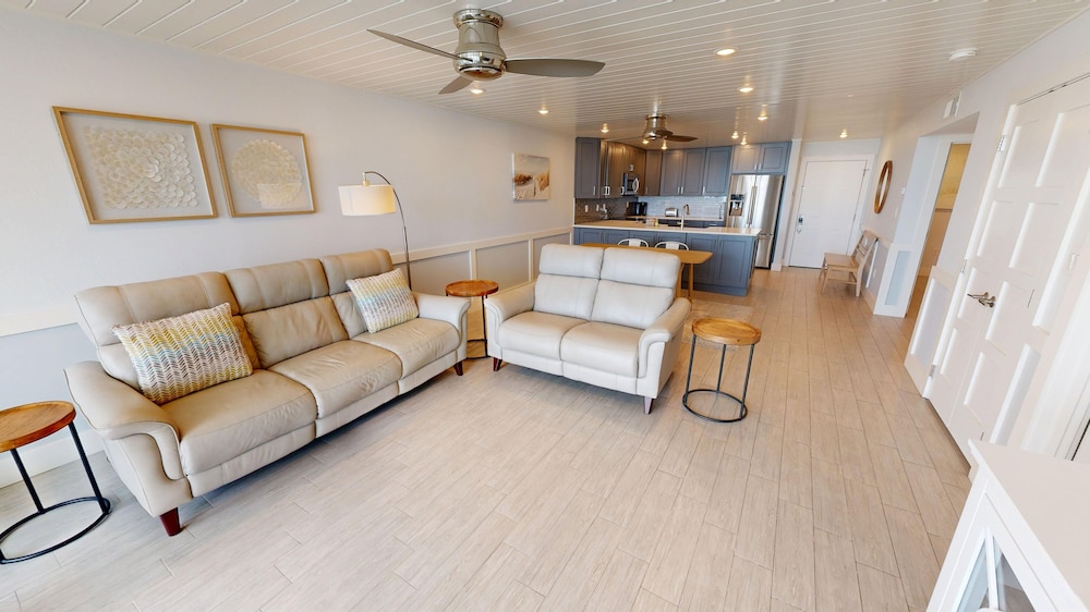 Dolphin Point 604c 2 Bedroom Condo
