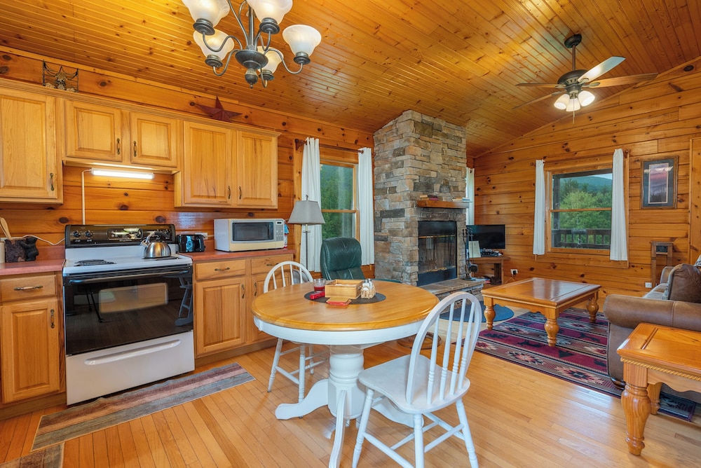 Engadine Inn  Cabins - Property Image 124