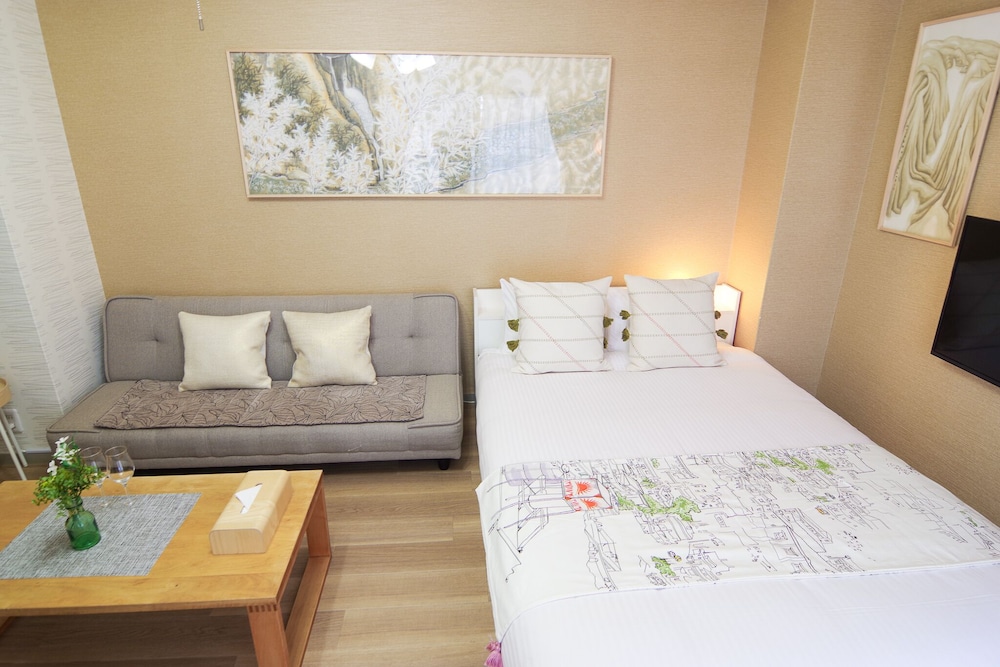 Nipponbashi Art Hotel