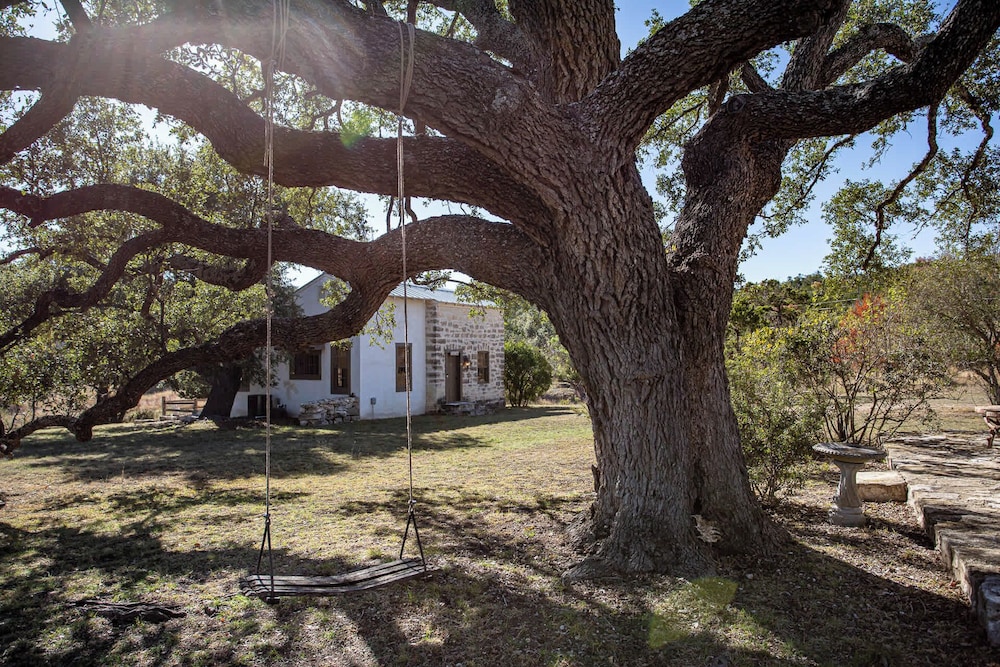 Charming Hill Country Getaway in Texas