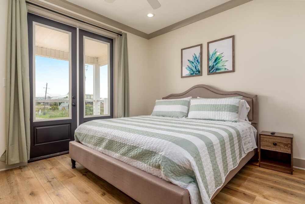 Sandy Clam Iii - 2020 Bienville 6 Bedroom Home by RedAwning view 4