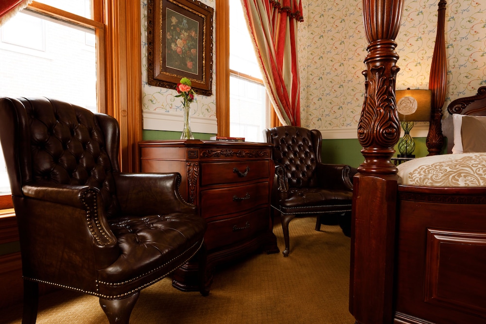 The Kalamazoo House Downtown Hotel & Suites