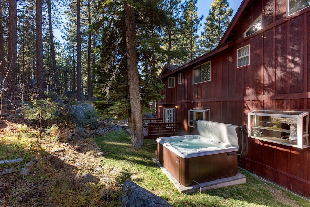 Silver Rock Lodge 5 Bedroom Home