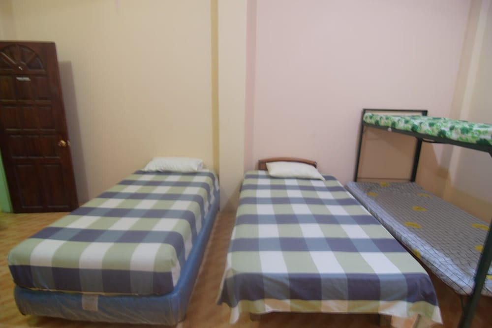 Mom's Guesthouse Coron - Hostel