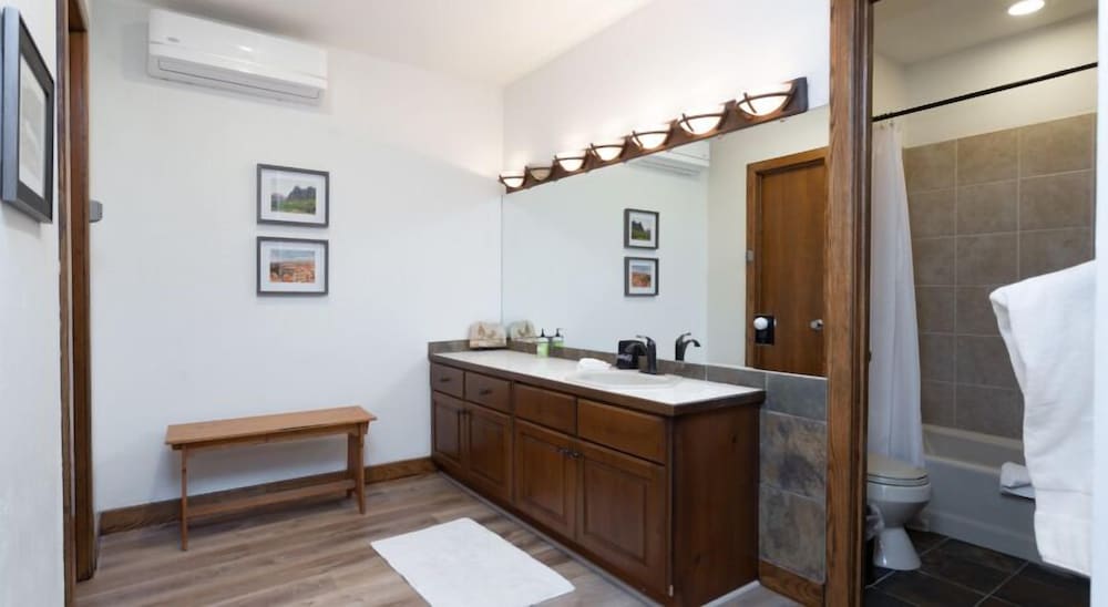 Pinnacle at Deer Valley Resort - Four Bedroom Condo with Hot Tub #1263 4 Condo