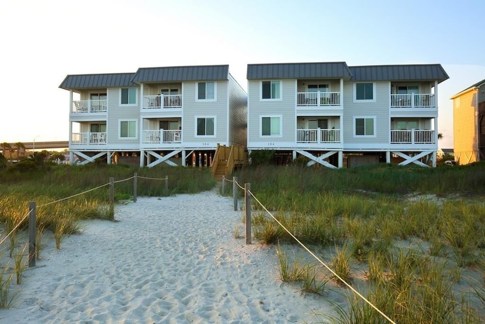 Next 2 Paradise-203 2 Bedroom Condo by RedAwning - Property Image 4
