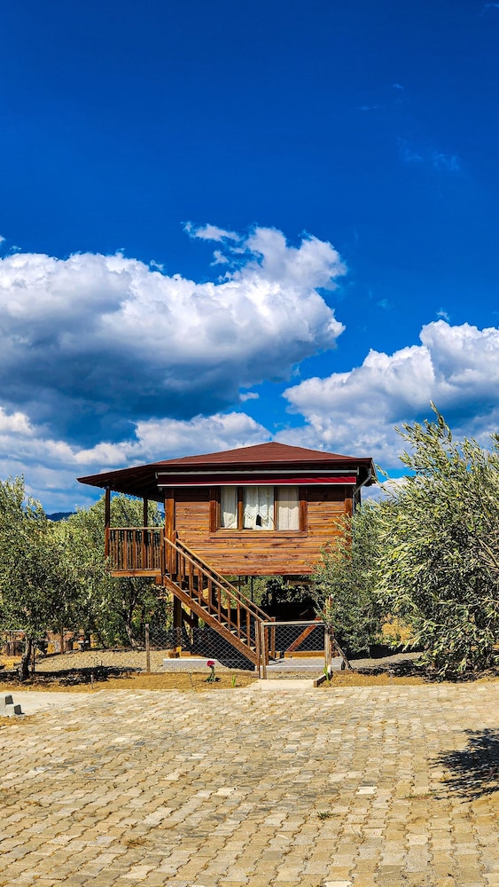 Oli Camping & Bungalows