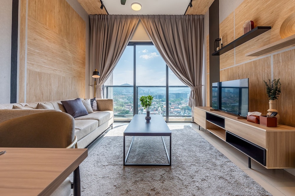 Astoria Ampang Condotel by Emily in Town