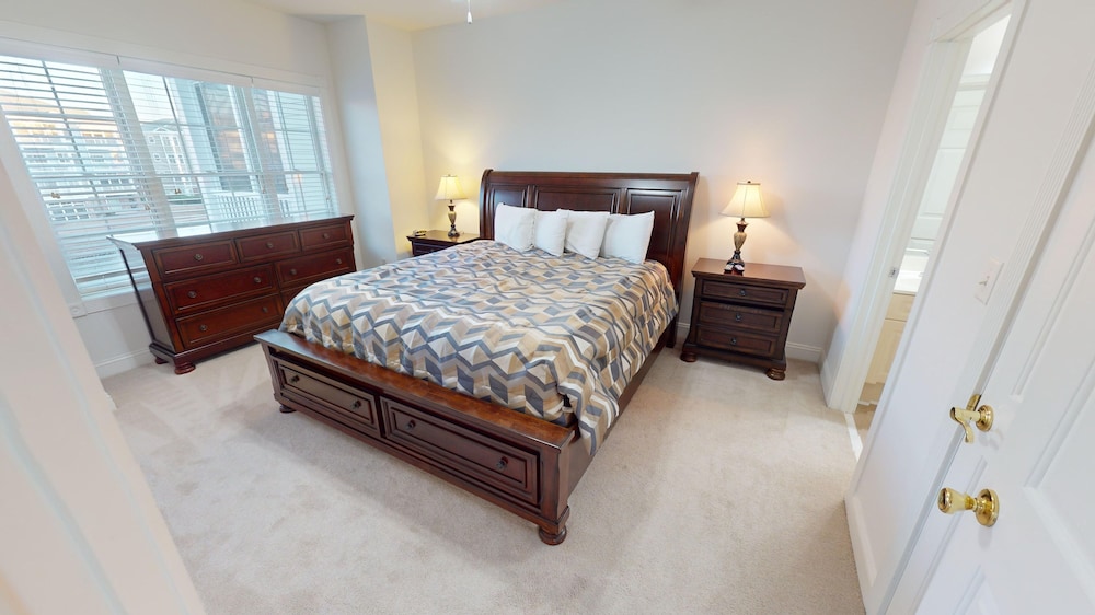 Magnolia Pointe Luster Leaf 4869-301 3 Bedroom Condo