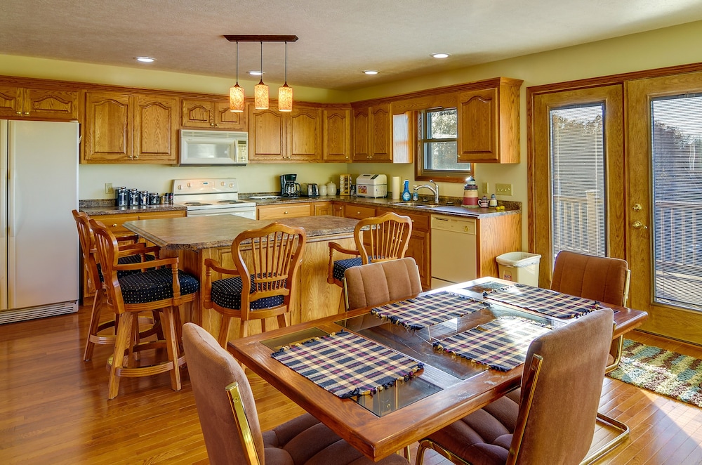Byrdstown Apartment < 4 Mi to Dale Hollow Lake! view 5