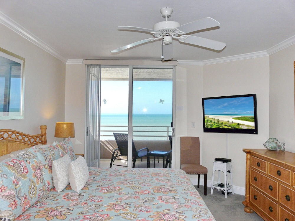 Beachfront Condo With Huge Views/pools/tennis/grills view 5