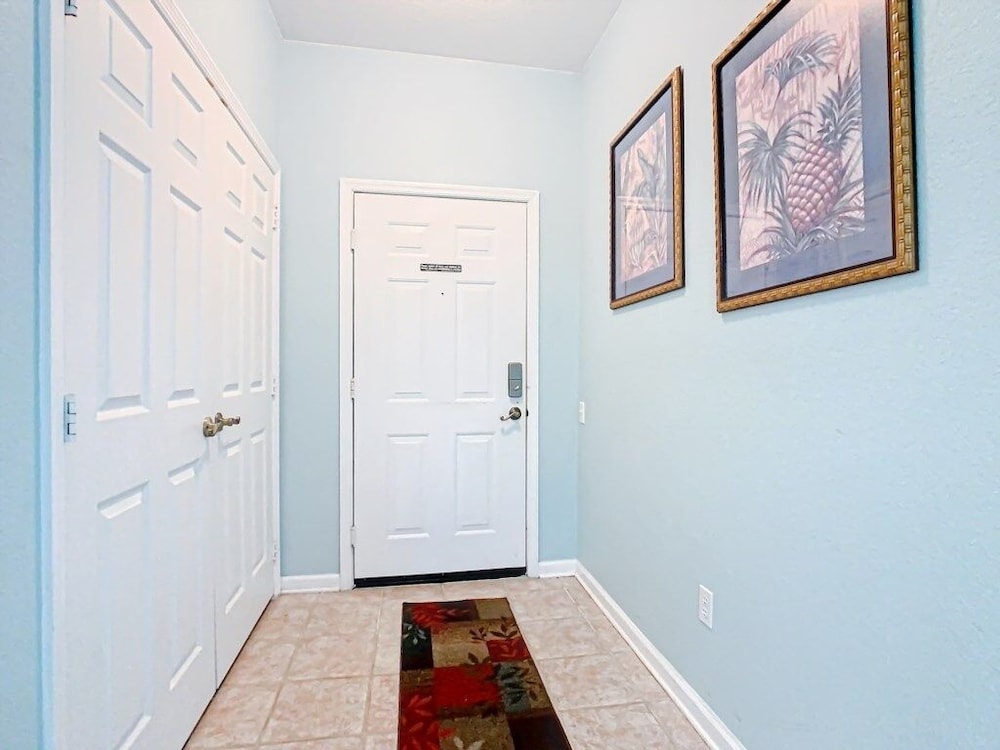 Spacious 3br Condo Near Disney W/ Resort Amenities 3 Bedroom Condo