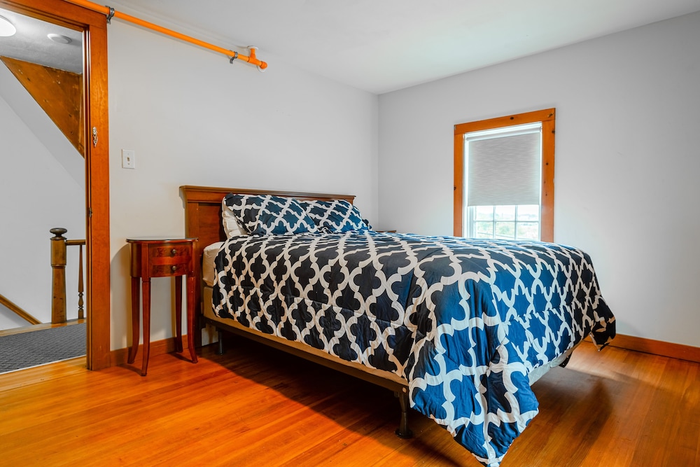 Narragansett Inn