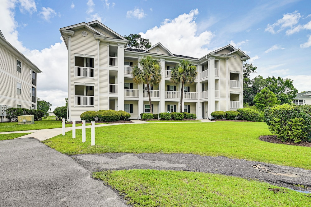 Pool Access & Golf View: Myrtle Beach Retreat!