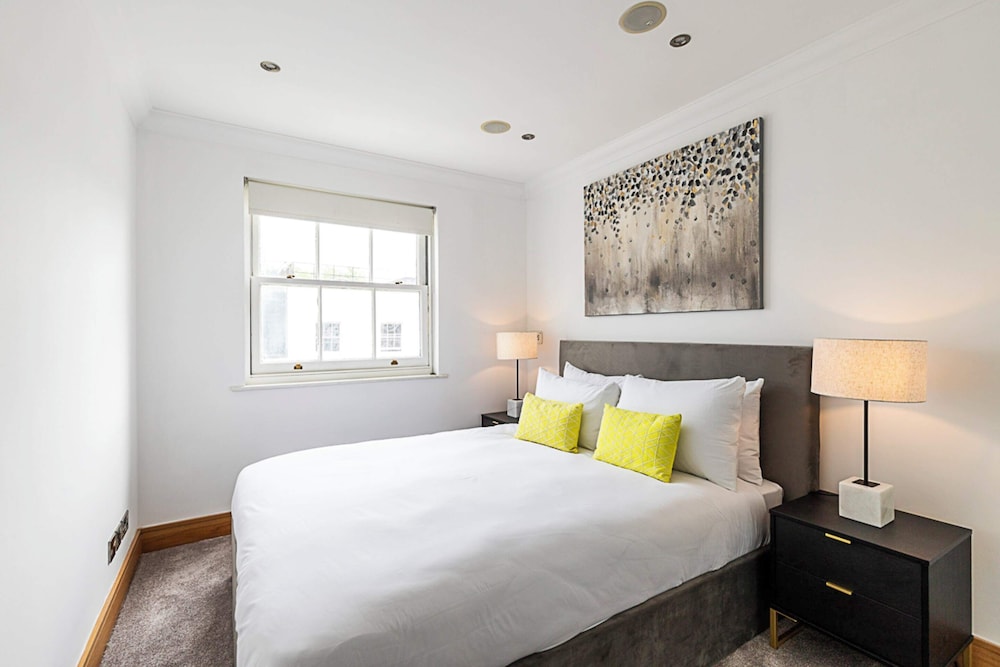 Elegant and Cosy Family Apartment in Marylebone