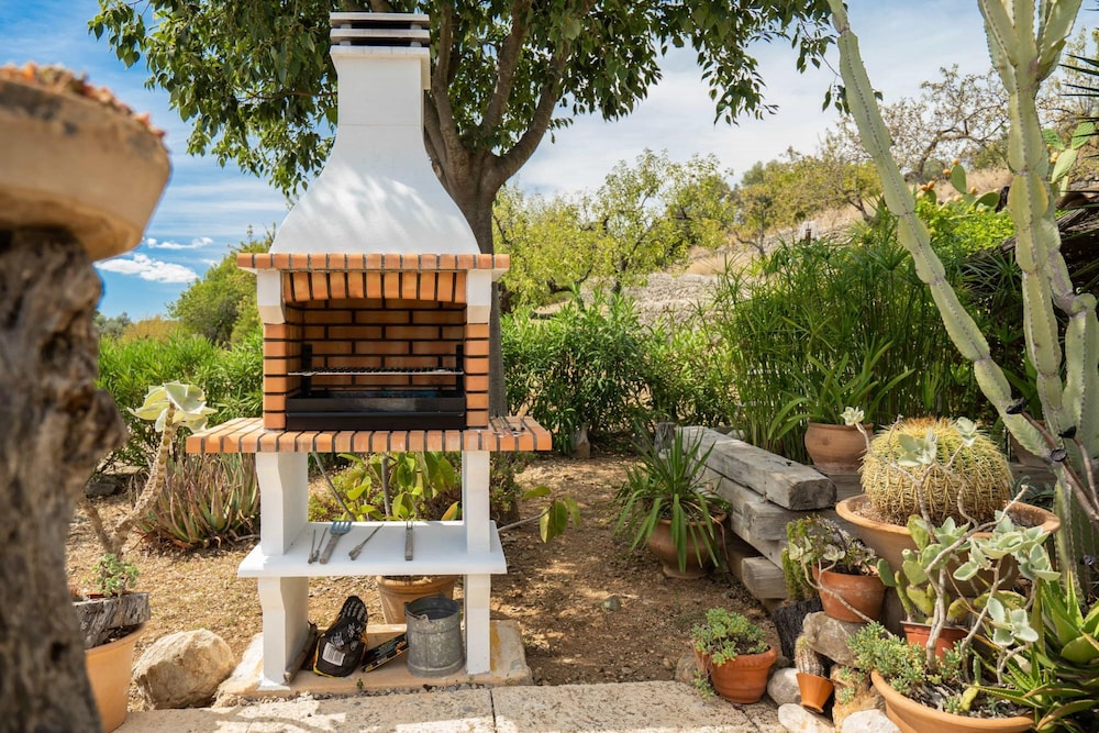 CAN Pulit - Finca rom Ntica Para 2 con Piscina y Vistas en Selva Mallorca