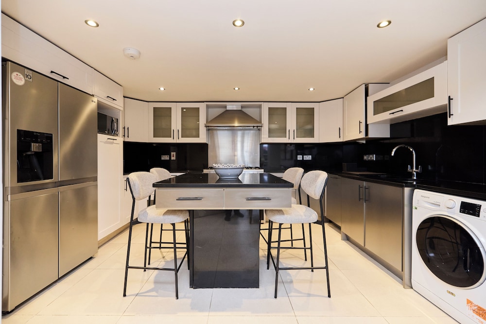 Regent's Park Mews