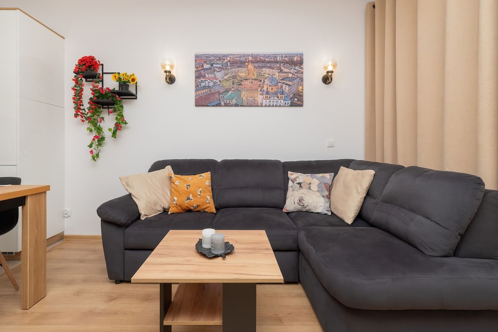 Apartment Manufaktura Łódź by Renters